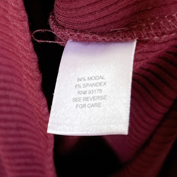 Dress on dark red. - Picture 3 of 3